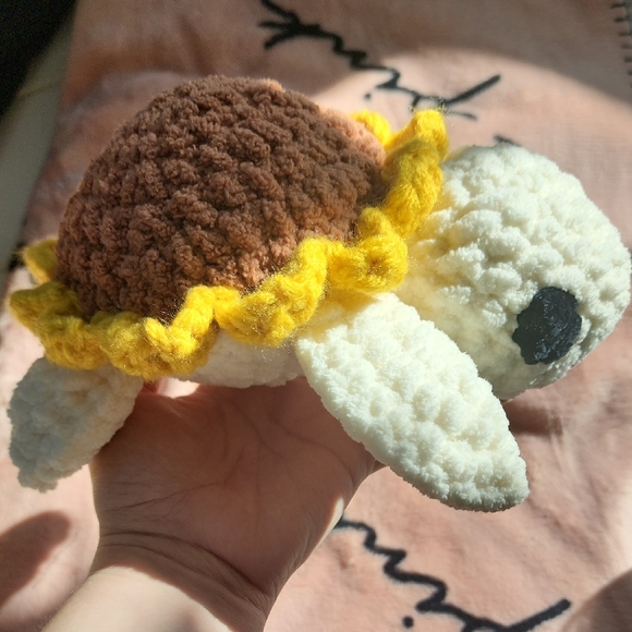 1-11inch Sunflower Turtle - Picture 5 of 5